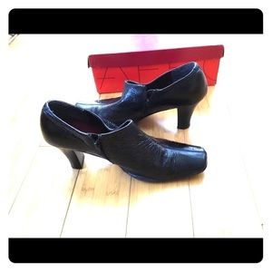 𝅺Aérosoles ankle booties black sz10